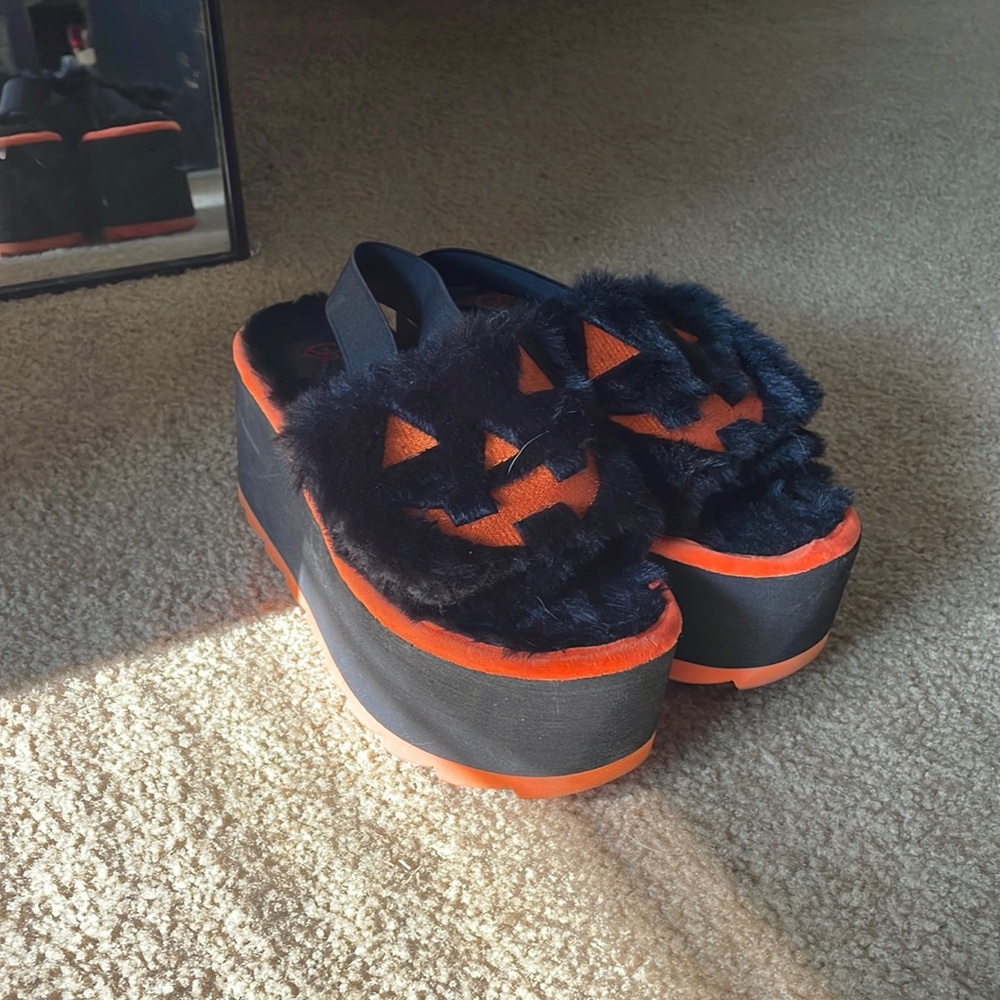 Strange cult fuzzy platforms- worn once!